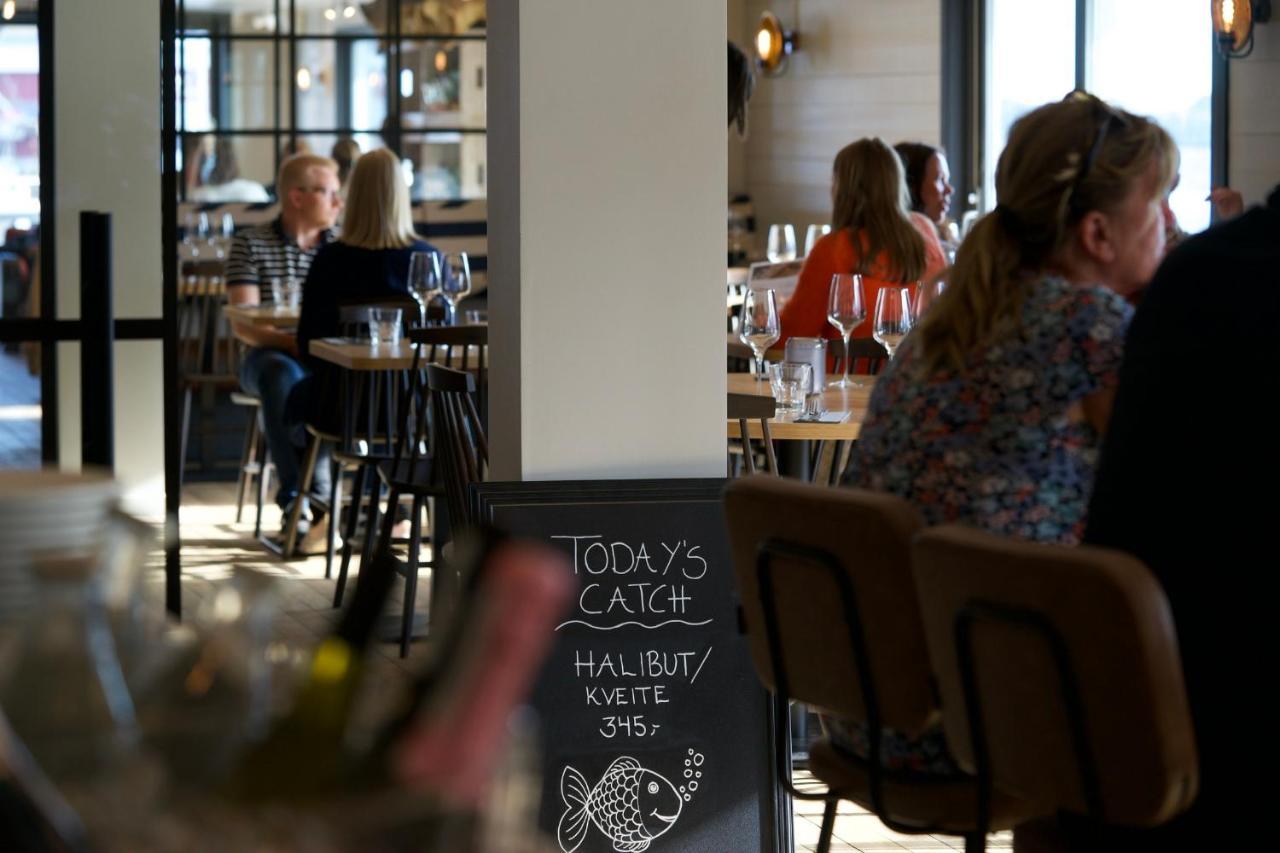 Solsiden Brygge Rorbuer Hotel Ballstad Eksteriør billede